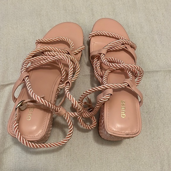 New. GUESS GWNATESHA Blush Pink Rope Ankle Clasp Rope Wedges. Size 9.5. - Picture 1 of 7